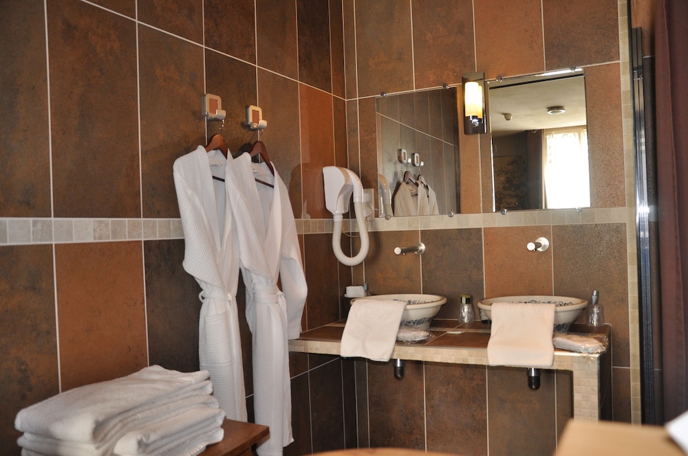 Comfort Double Room, 1 Bedroom, Private Bathroom photo 3