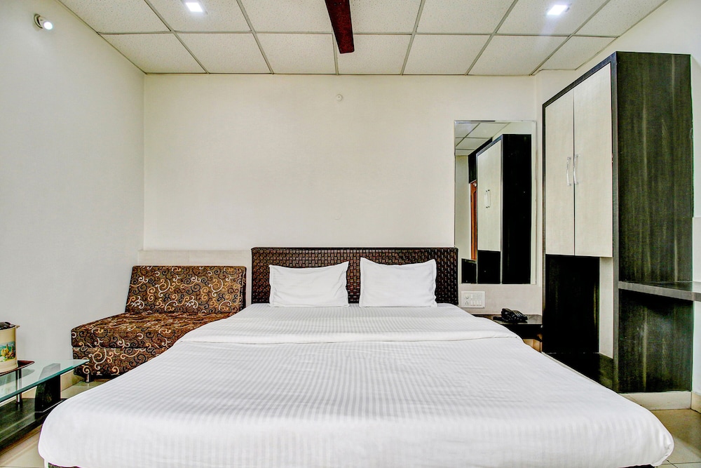 Deluxe Room - Photo 3