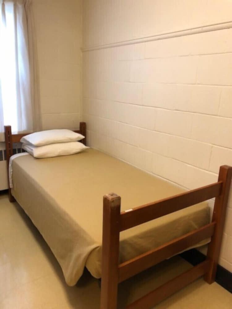 Economy Single Room, 1 Twin Bed, Non Smoking photo 3