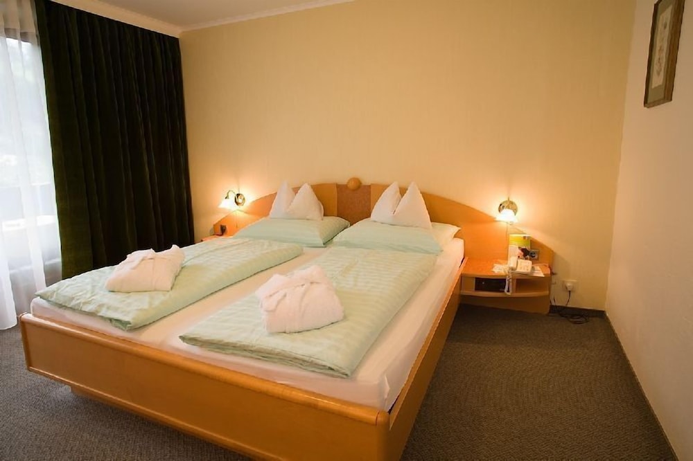 Standard Double Room, Mountain View (Karwendel/Rofan)