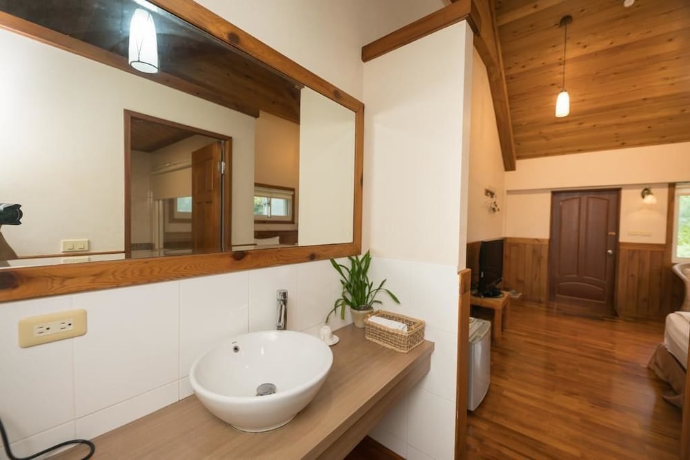 Standard 1 Bedroom Cabin photo 2