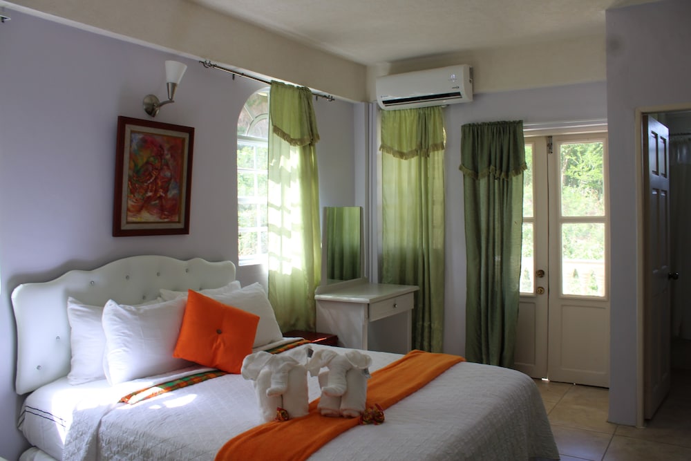 Deluxe Suite, 2 Bedrooms, Mountain View