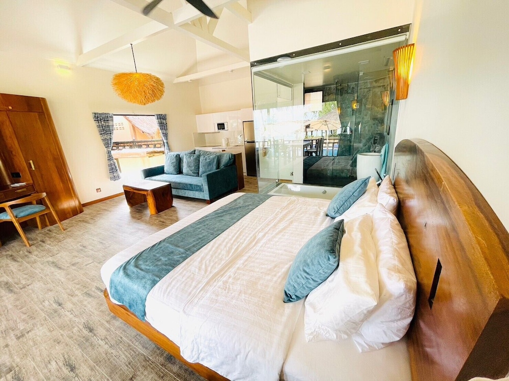 1 Bedroom Villa with Sea View - Photo 8
