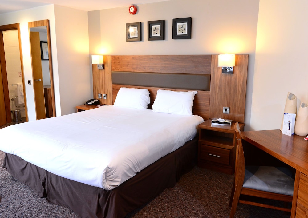 Business Room, 1 Double Bed, Non Smoking (Child Sofa Bed) photo 1