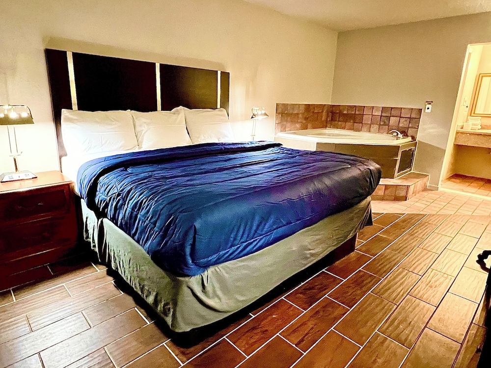 Executive Room, 1 King Bed, Non Smoking photo 2