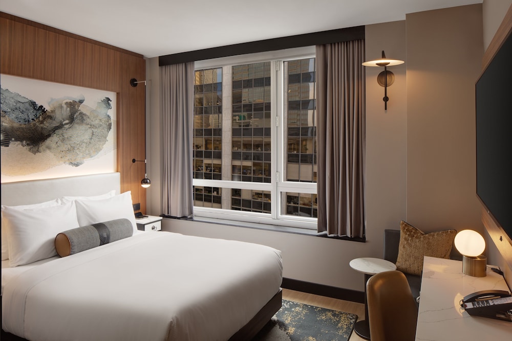 Premium Room, 1 Queen Bed, Accessible (Mobility, Transfer Shower)