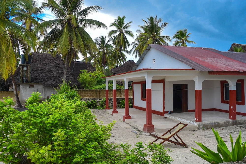 Family House, 3 Bedrooms, Beach View, Beachfront