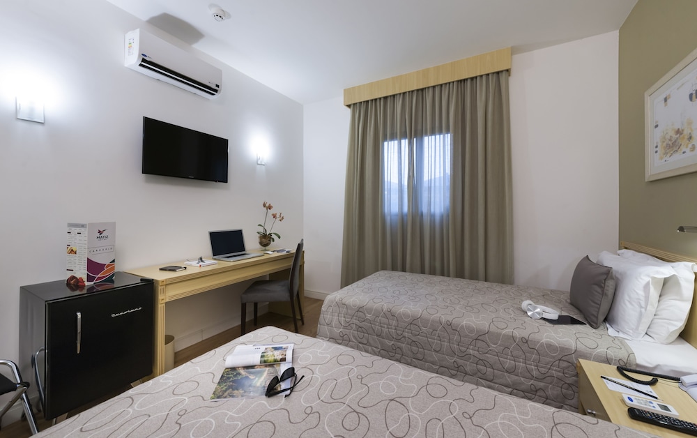 Standard Twin Room, 2 Twin Beds - Photo 1