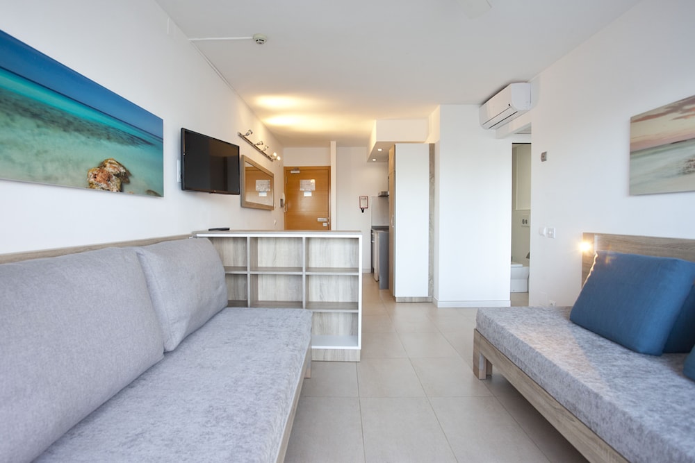 Apartment, 1 Bedroom, Balcony photo 2