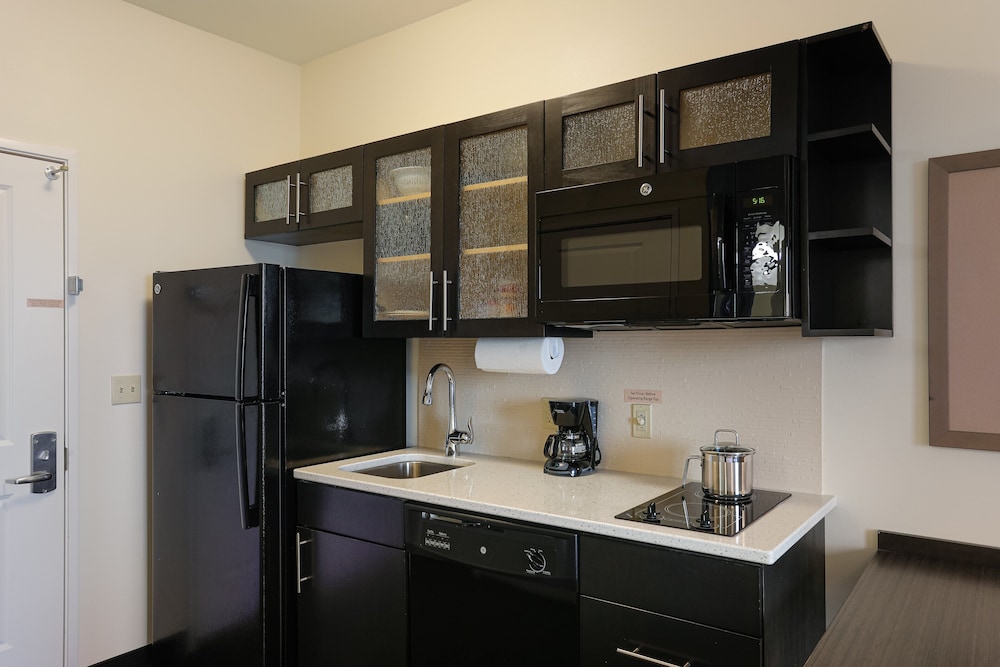Studio Suite, 1 King Bed, Accessible (Comm, Mobil, Tub) photo 2
