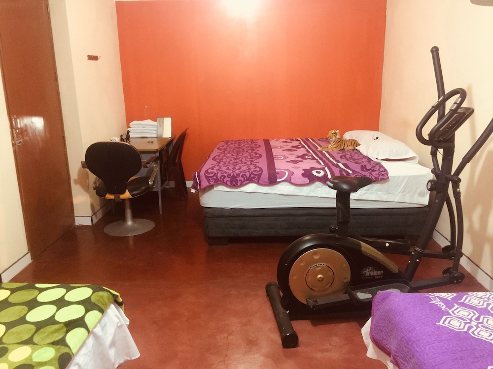 Quadruple Room, Shared Bathroom photo 3