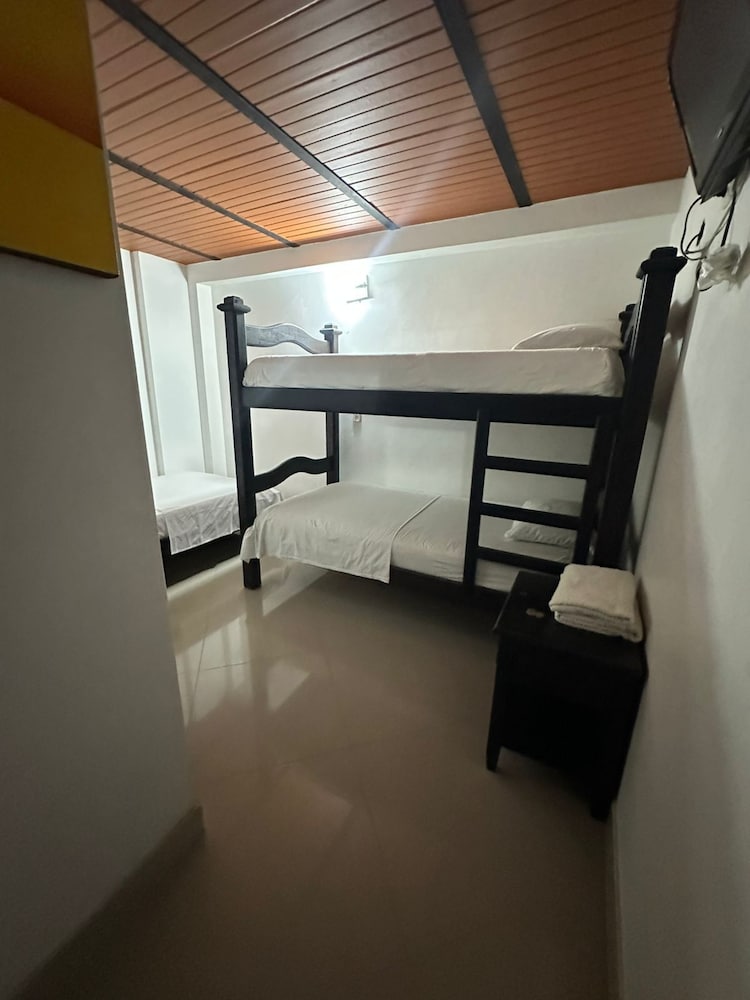 Basic Triple Room photo 2