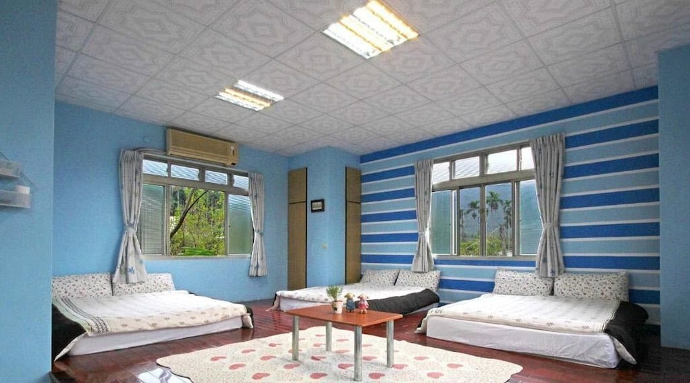 Family Room photo 1