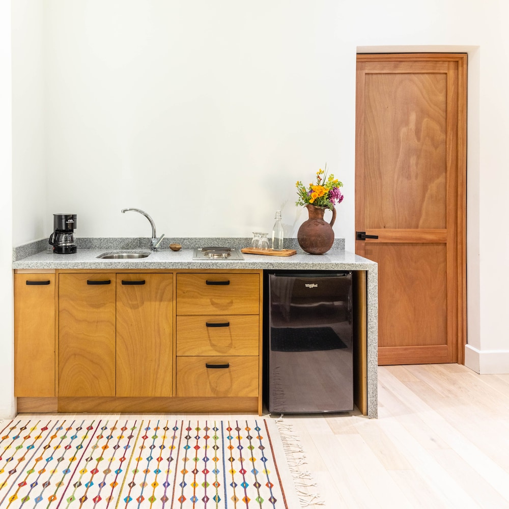 Family Room, Kitchenette photo 3