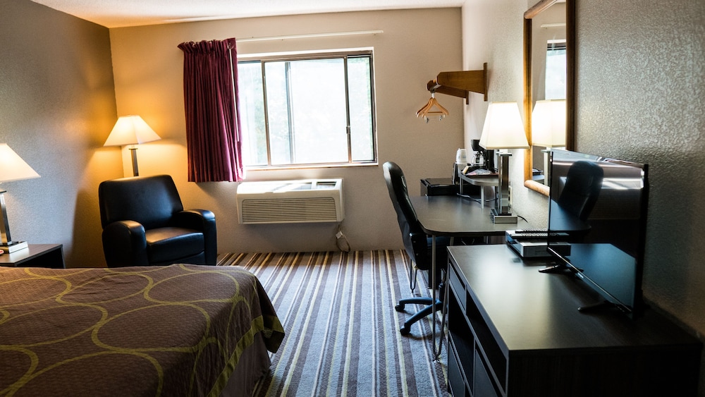 Standard Room, 1 King Bed - Photo 3