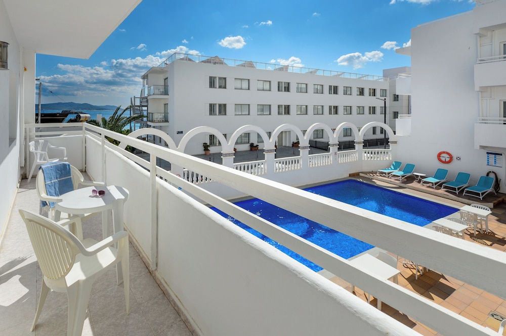 Studio, Sea View - Photo 1
