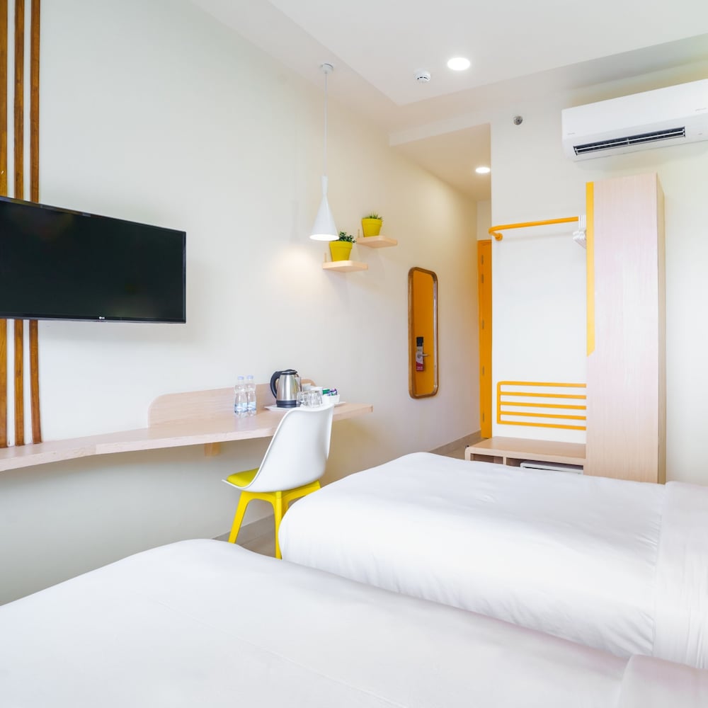Standard Twin Room - Photo 4