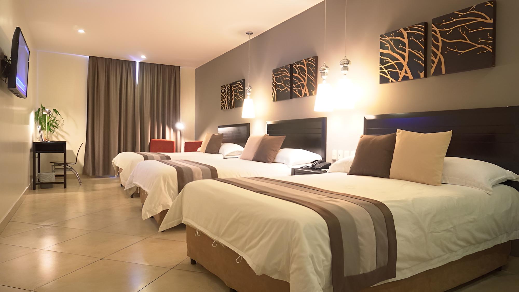 Standard Triple Room (3 Double Beds)