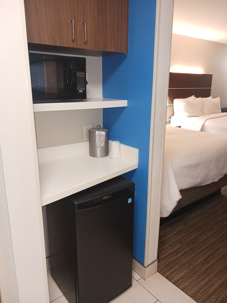 Suite, Multiple Beds photo 2