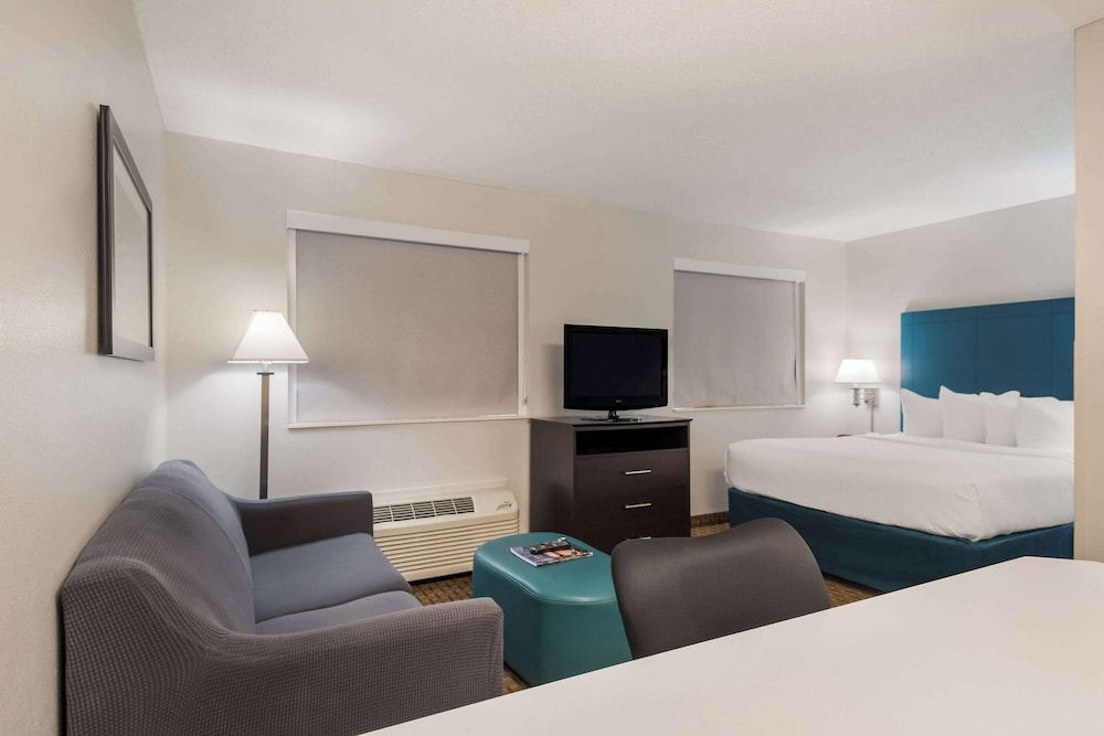 Suite, Non Smoking photo 1