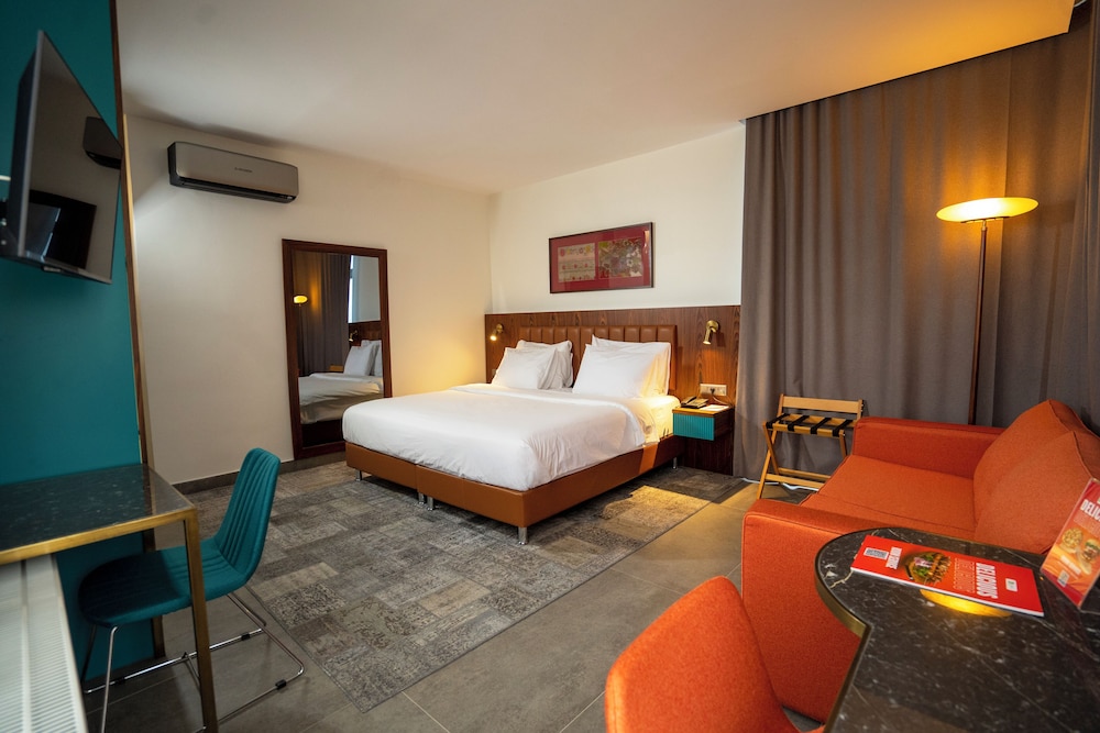 Superior Quadruple Room photo 2