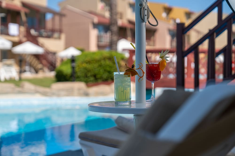 Standard Room, Pool View, Ground Floor photo 2