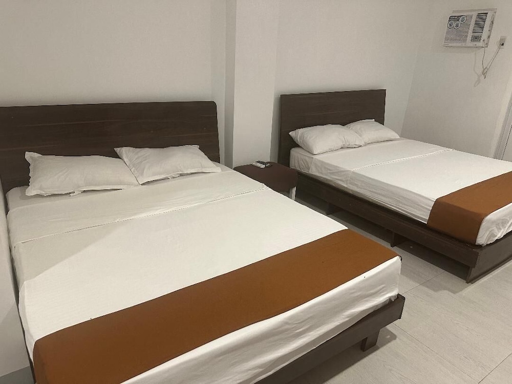 Family Room, 2 Queen Beds - Photo 1