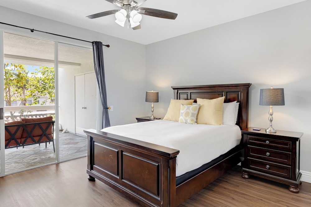 House (2 Bedrooms)