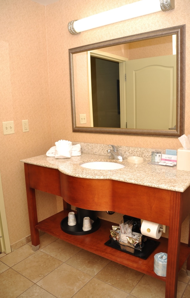 Room, 1 King Bed, Accessible, Non Smoking - Photo 7