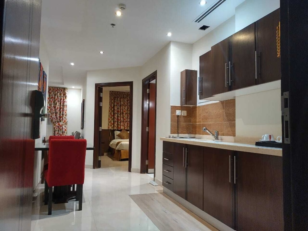 Deluxe Double Room - Photo 12