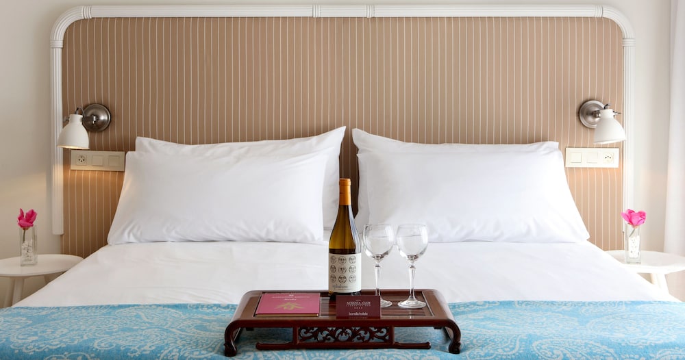 Standard Double or Twin Room, Balcony - Photo 3