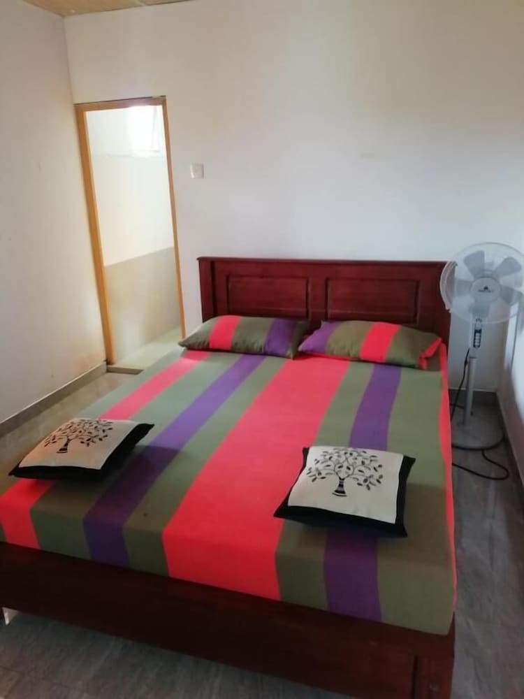 Economy Room (Non AC) photo 3