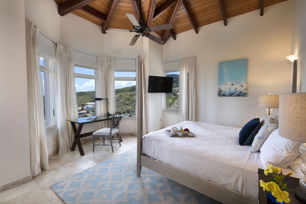 Luxury Condo, 4 Bedrooms (IU) photo 1