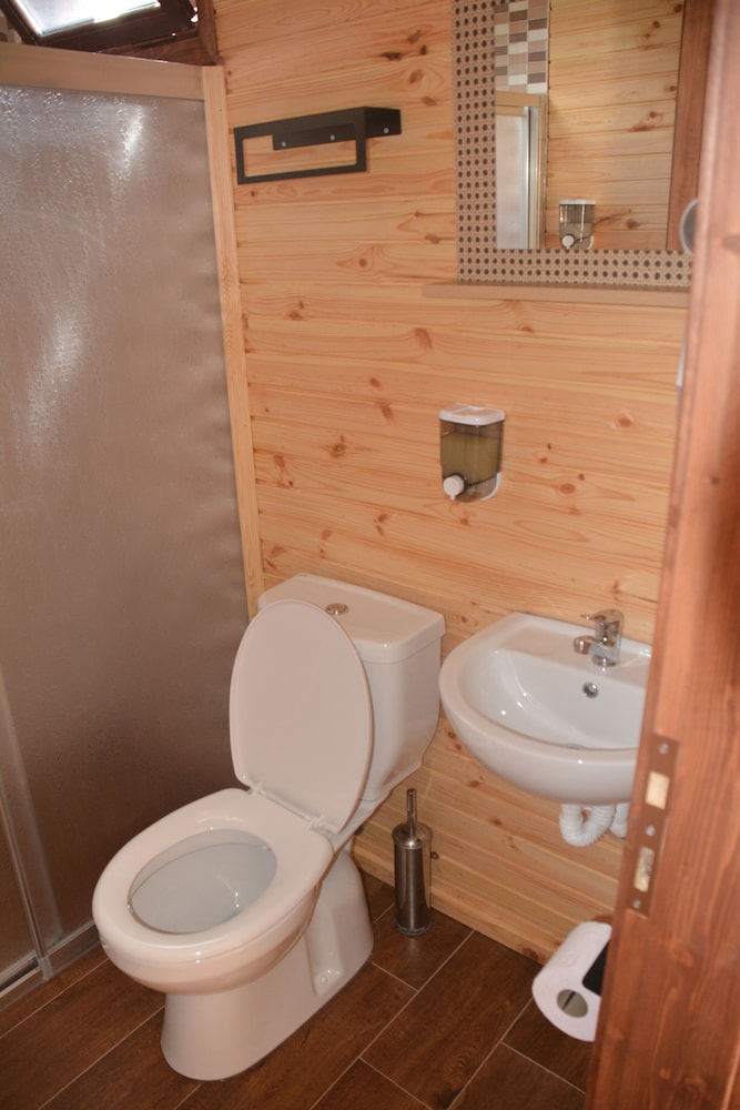 Standard Double Room, 1 Bedroom, Garden View photo 2