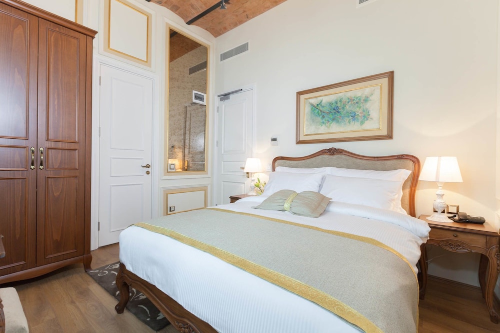 Standard Double or Twin Room photo 2
