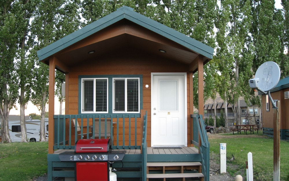 Cabin, Non Smoking, Kitchenette (Pets OK, Linens Available) photo 3