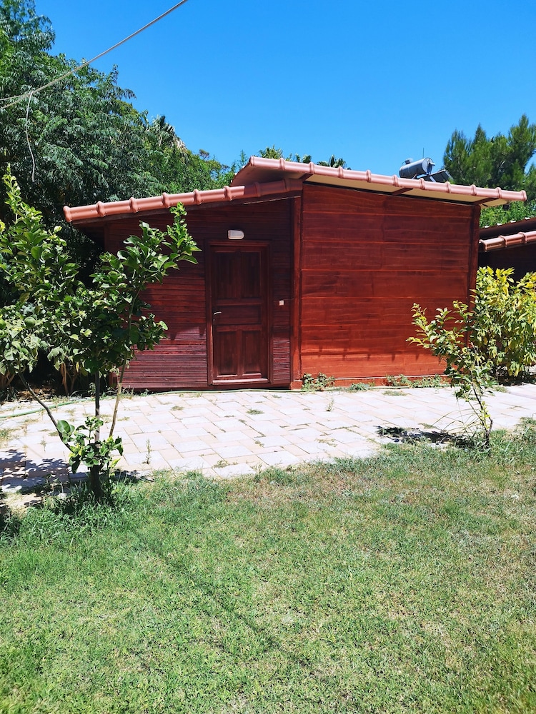 Standard Bungalow, Multiple Beds, Private Bathroom, Garden View photo 2