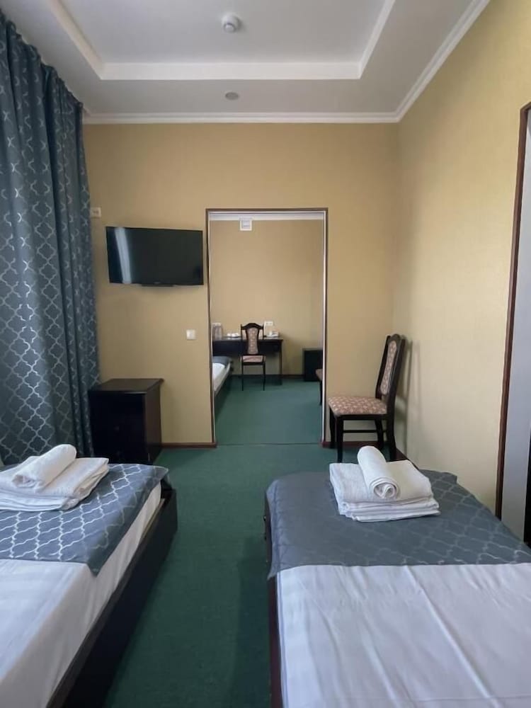 Standard Triple Room photo 2