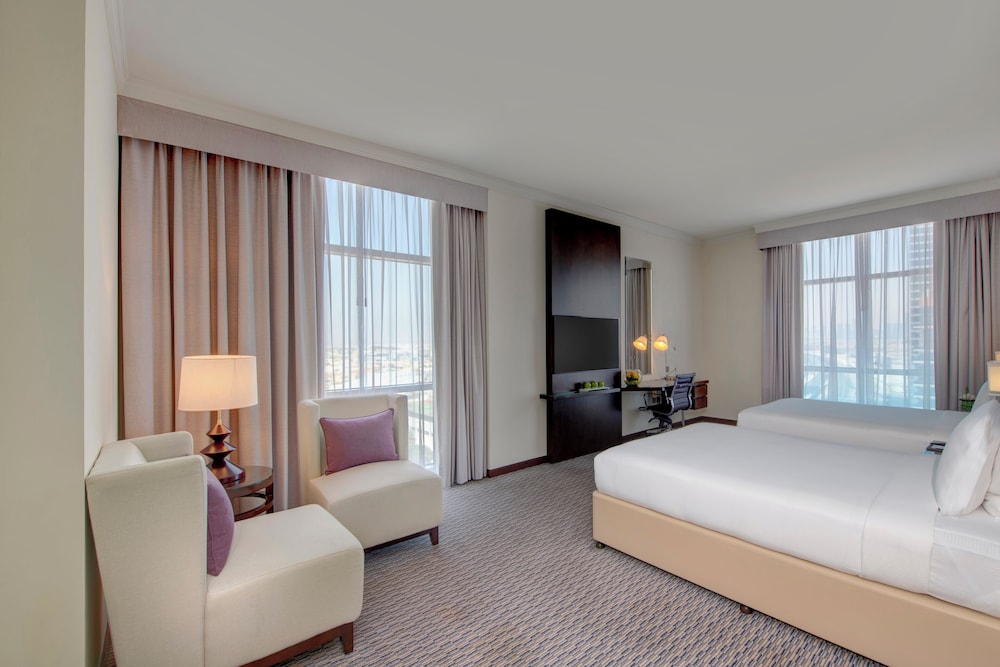 Room, 2 Twin Beds (Club Rotana Spacious Room) photo 3