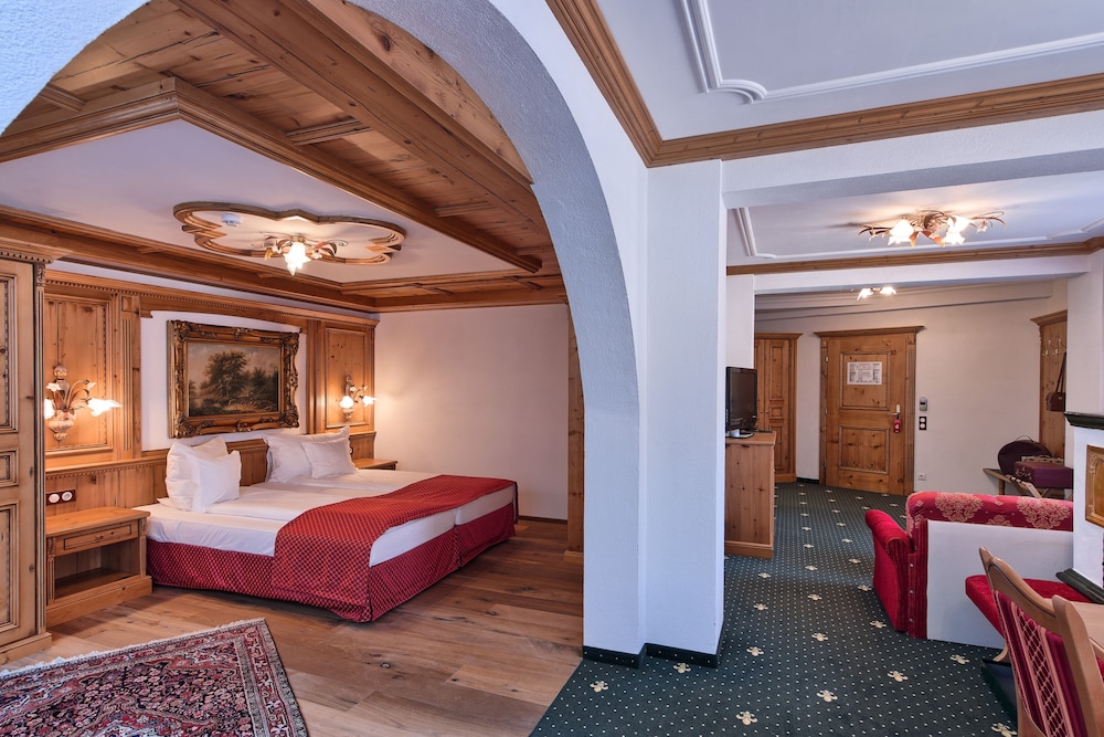 Superior Suite, 1 Double Bed with Sofa bed - Photo 2