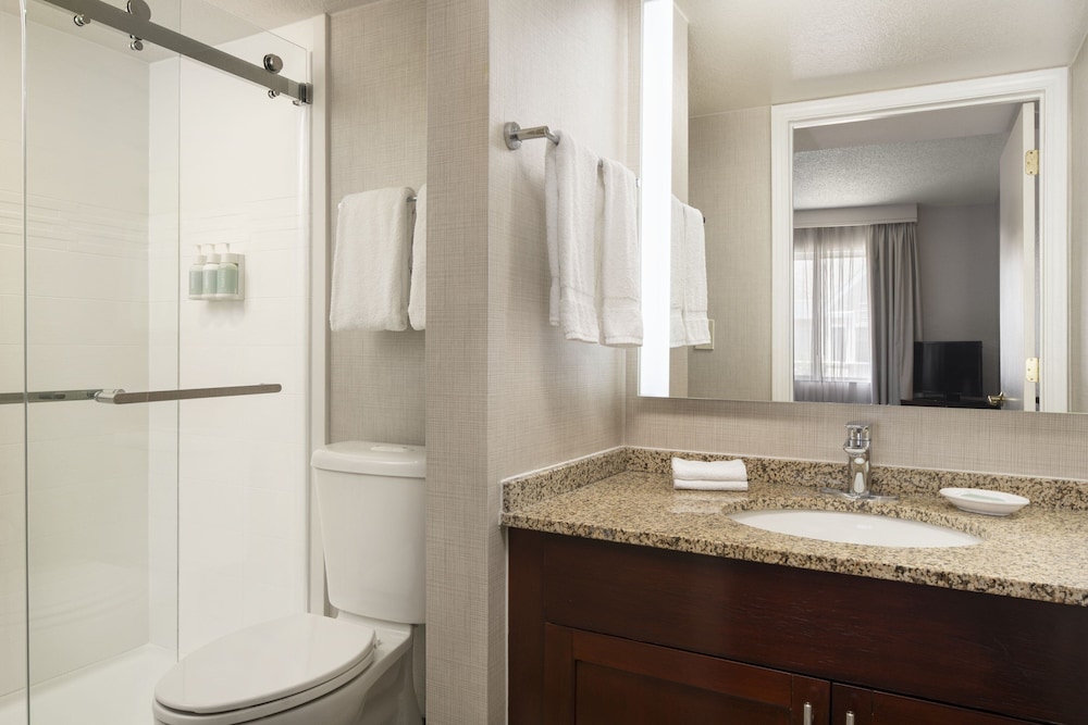 Suite, 2 Bedrooms - Photo 7