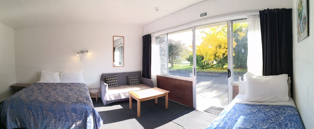 Queen & Single Studio - Ground floor unit (Studio9) photo 1