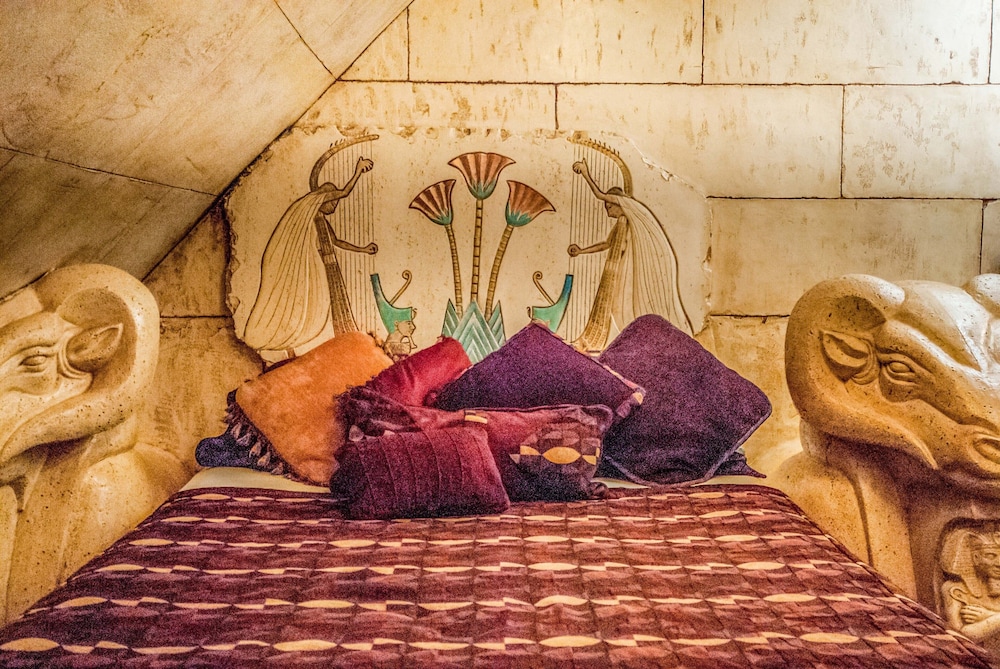 Suite (Mysteries of Egypt) photo 2