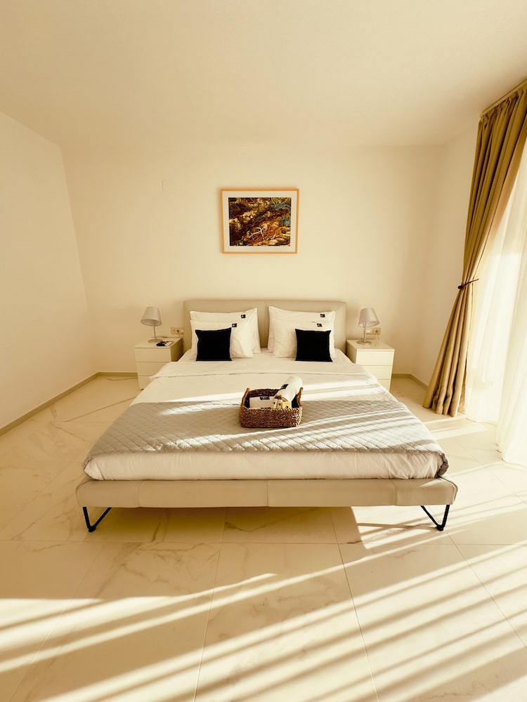 Premium Apartment photo 2