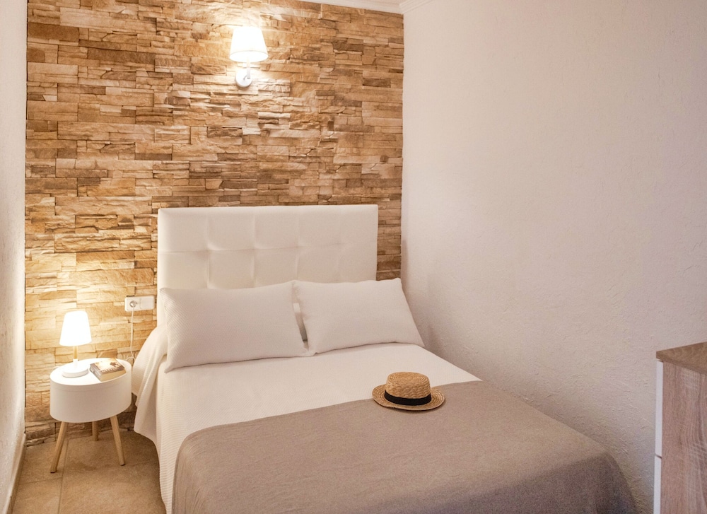 Apartamento de 2 habitaciones con terraza y vista a la piscina