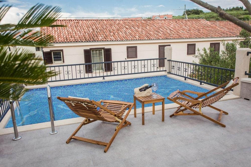 Villa (Two Bedroom Villa with Swimming Pool) photo 1