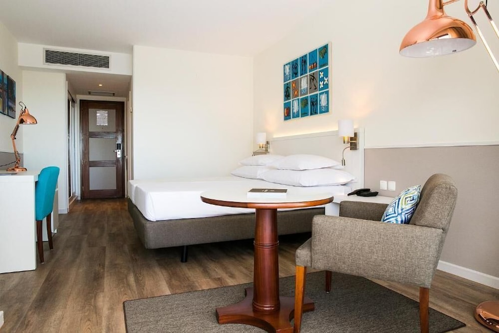 Deluxe Room (Extra Bed) - Photo 1