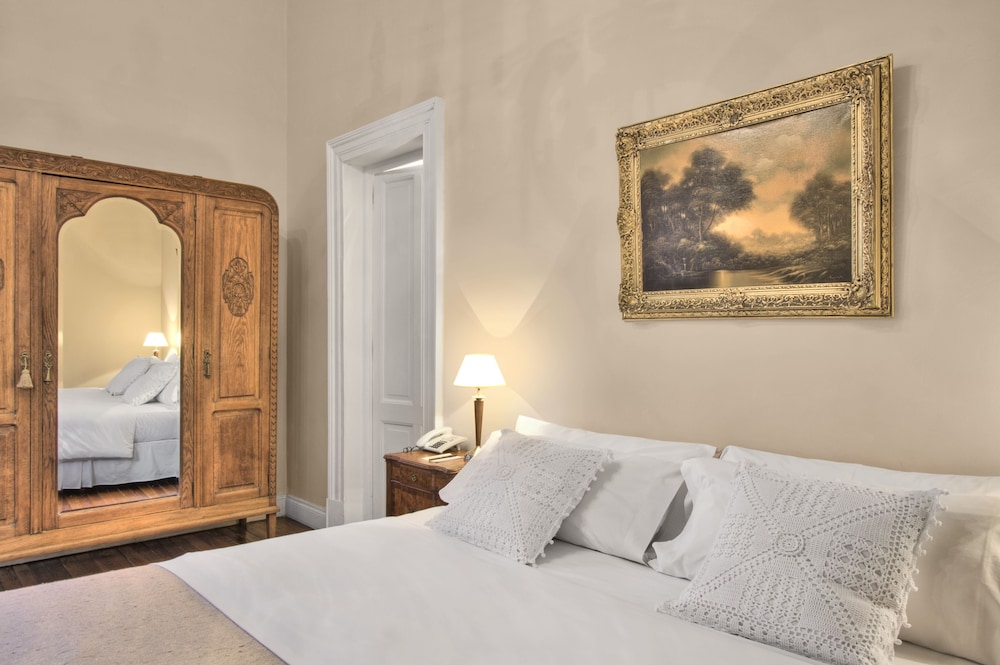 Deluxe Double or Twin Room photo 3