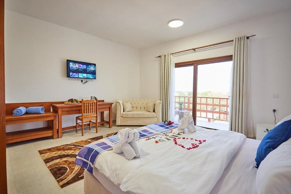 Deluxe Twin Room, Pool View - Photo 1