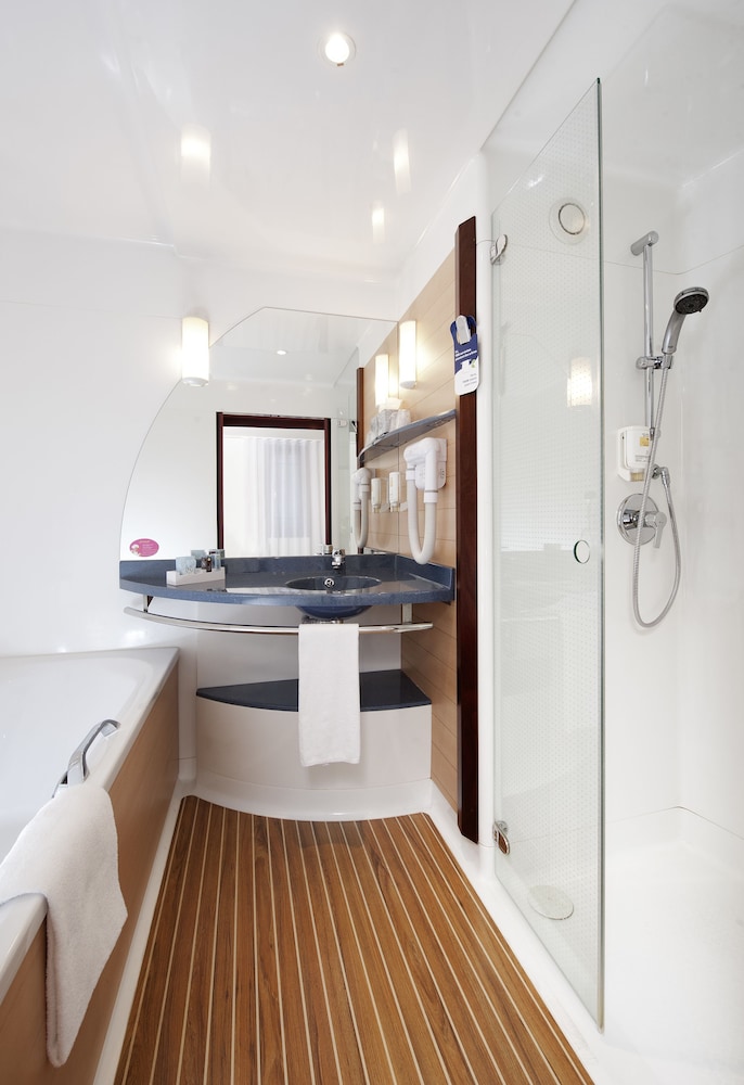 Novotel Suites Paris Montreuil Vincennes — photo 86
